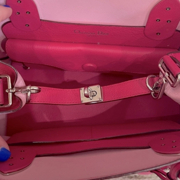 CHRISTIAN DIOR Large Open Bar Pink Grained Leather Two-Way Tote - Picture 8 of 16